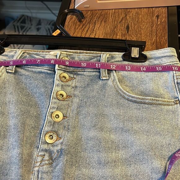 High Waisted Skinny Jeans, size 17 (Juniors) - Picture 7 of 16